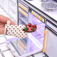 Load image into Gallery viewer, MGA's Miniverse Make It Mini Food Hershey Multipack Mini Collectibles, DIY, Resin Play, Replica Food, NOT Edible, Collectors, 8+