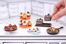 Load image into Gallery viewer, MGA&#39;s Miniverse Make It Mini Food Hershey Multipack Mini Collectibles, DIY, Resin Play, Replica Food, NOT Edible, Collectors, 8+
